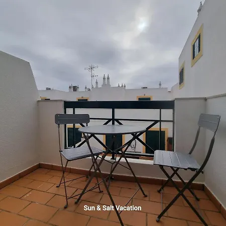 De Tavira, Cute T2 Around The Corner To The Water Front