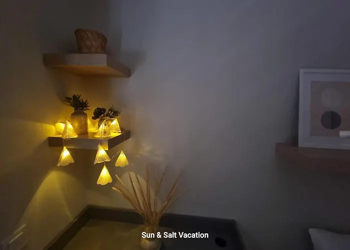 De Tavira, Cute T2 Around The Corner To The Water Front