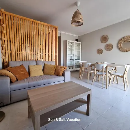 De Tavira, Cute T2 Around The Corner To The Water Front *